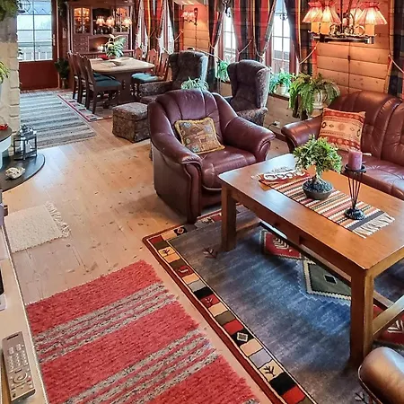 Four-bedroom In Dom wakacyjny