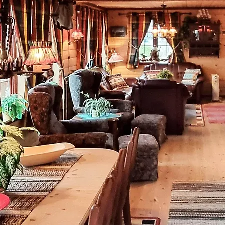 Four-bedroom In Dom wakacyjny *