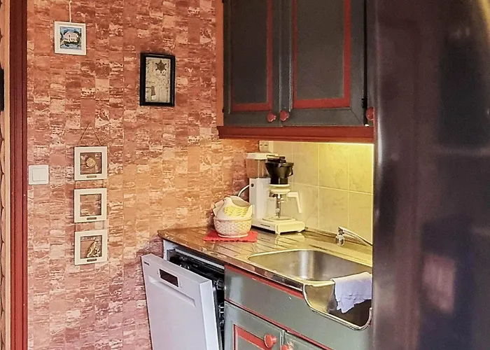 9 Person In Hundeidvik-by Traum بيت للعطل *