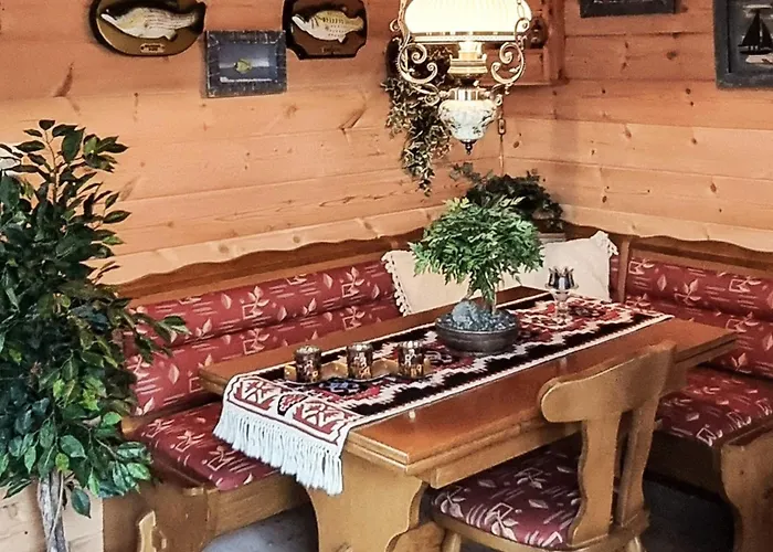 9 Person In Hundeidvik-by Traum Tatil Evi