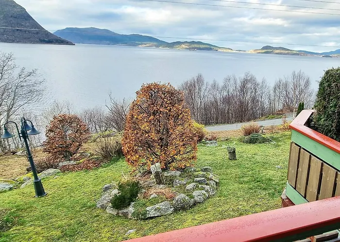 Tatil Evi 9 Person In Hundeidvik-by Traum *