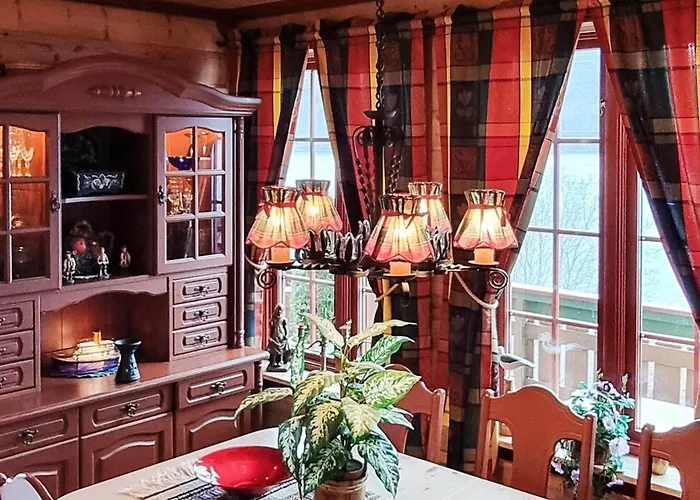 9 Person In Hundeidvik-by Traum بيت للعطل *